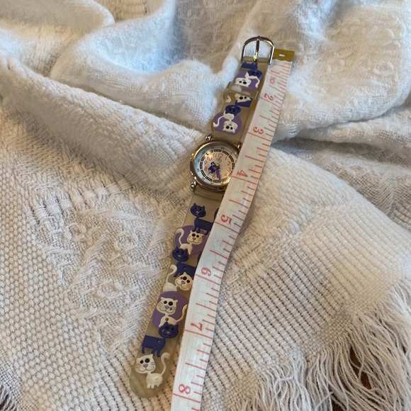 FG Quartz Cat blue, white lavender watch!  Second hand cat moves! Needs battery! - Picture 8 of 9